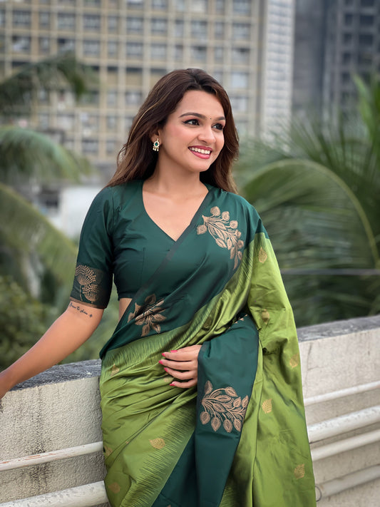 Green Banarasi Silk Blend Saree With Blouse Piece