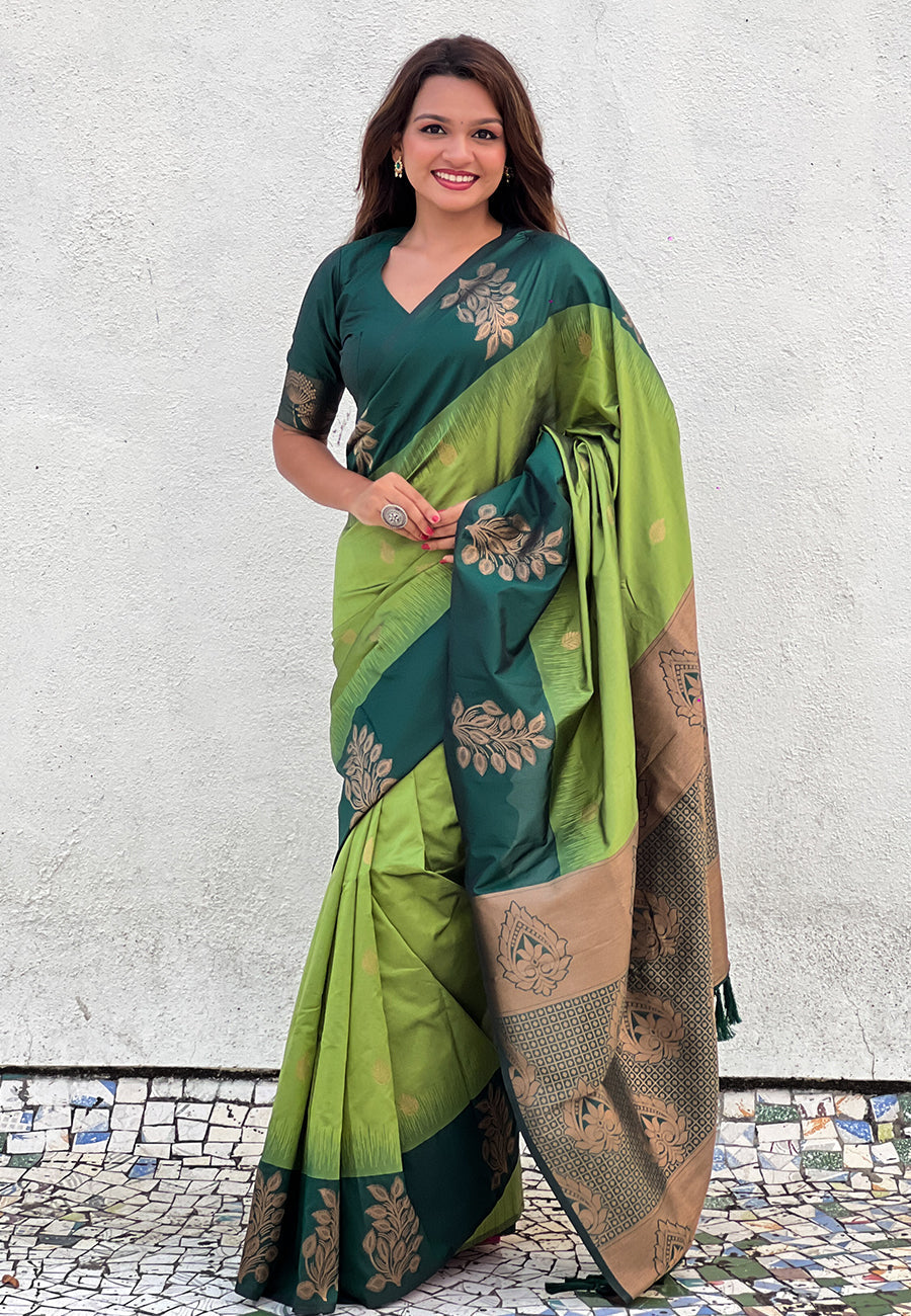 Green Banarasi Silk Blend Saree With Blouse Piece